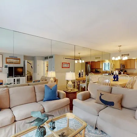 11 Hickory Cove Villa